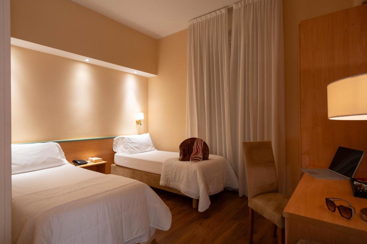 Hotel Iris Genova Eksteriør bilde