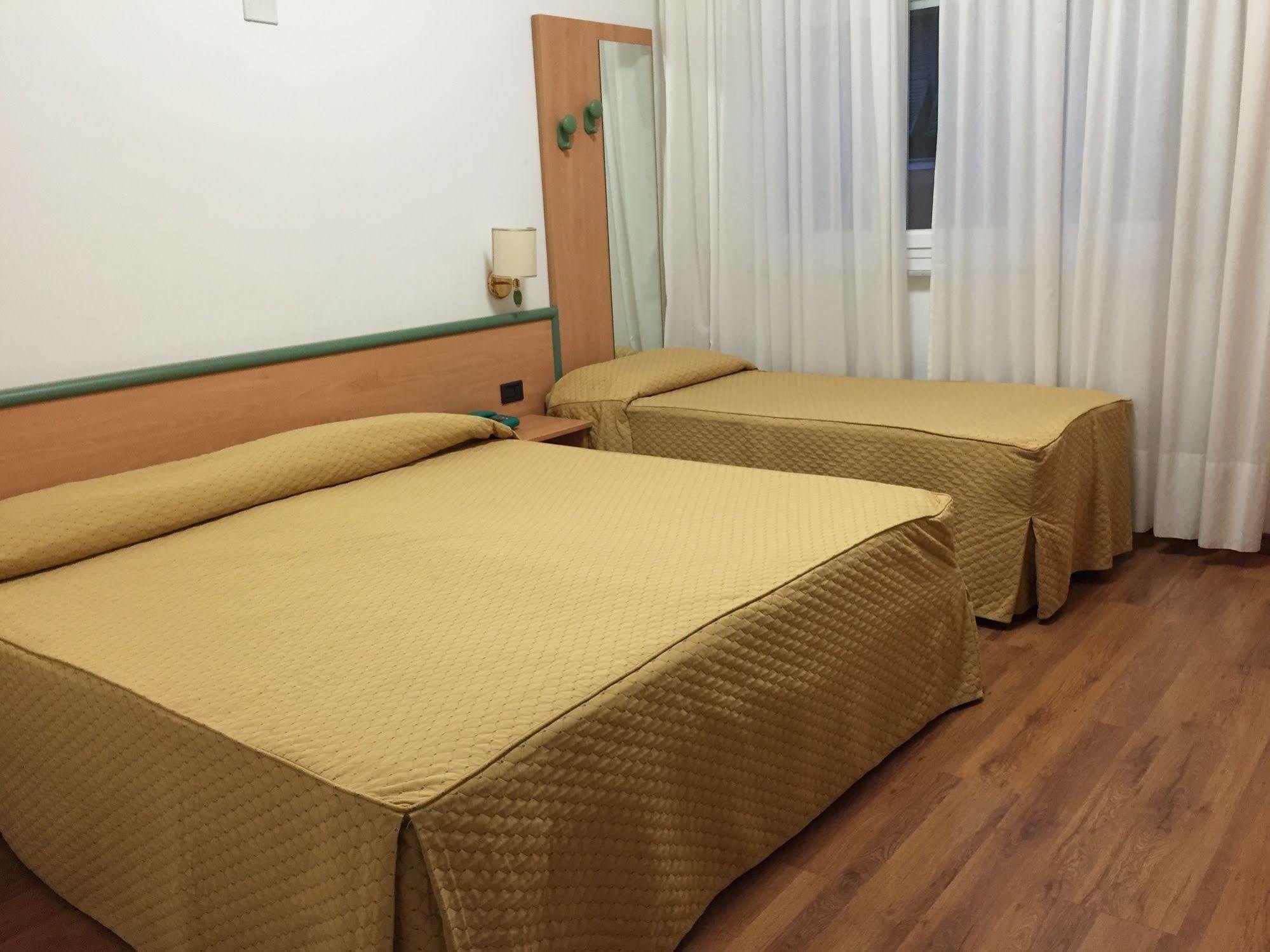 Hotel Iris Genova Eksteriør bilde
